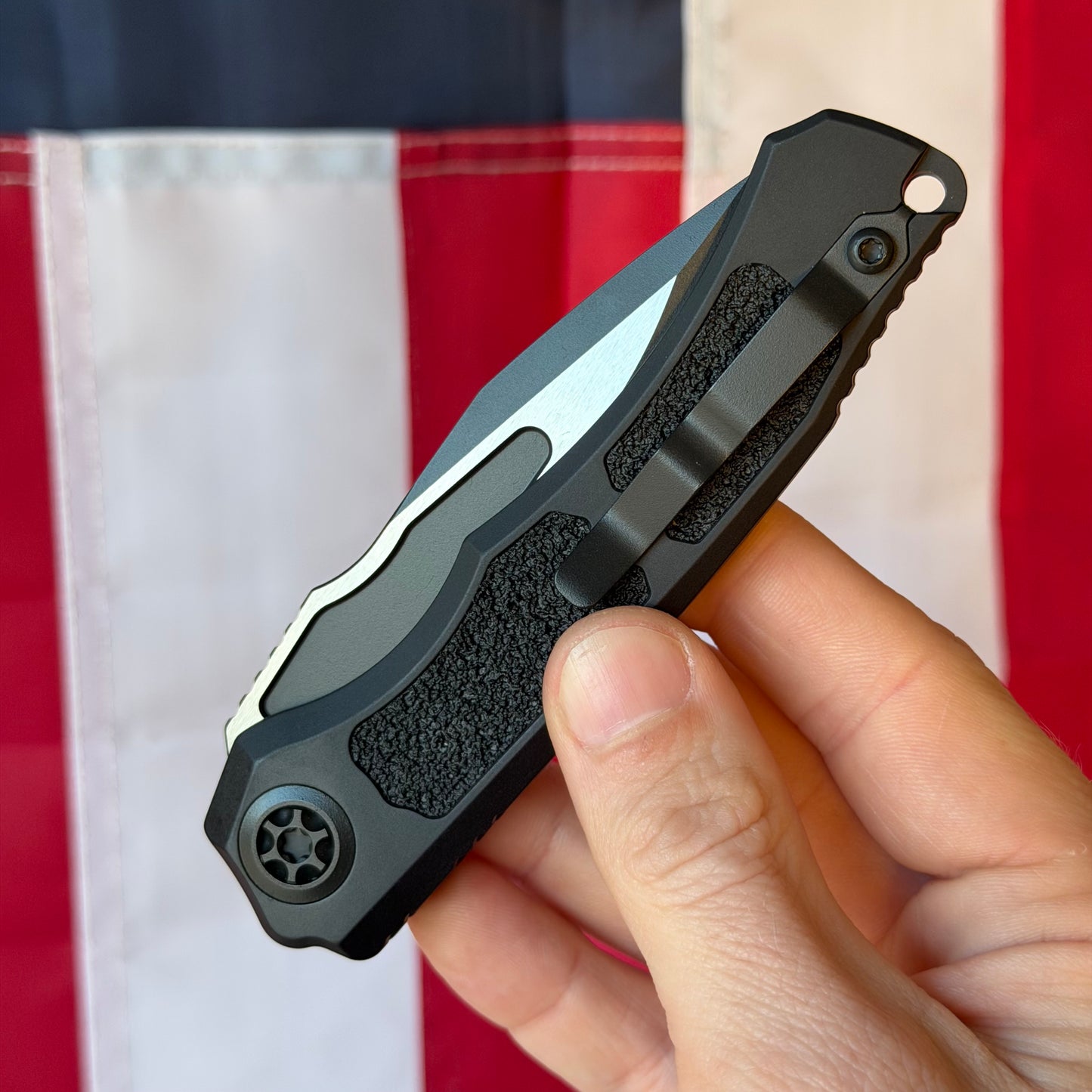 Heretic Wraith SE Automatic Knife – 3.5″ Two-Tone Black Tactical MagnaCut Blade – Made in USA (H000-10A-T)