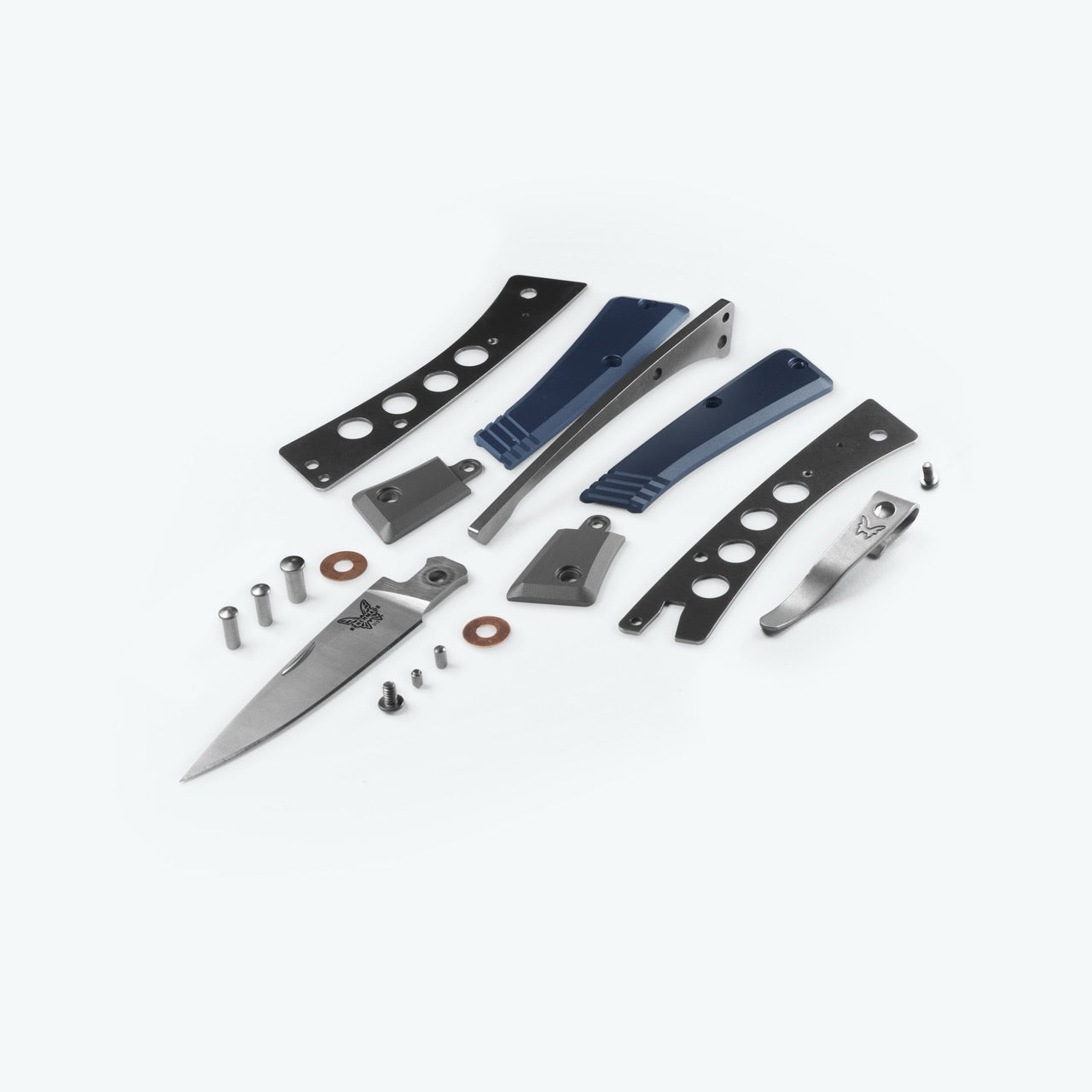 Benchmade Successor™ Slip-Joint Knife – Crater Blue & Ash Gray Aluminum, Satin M390 Drop-Point Blade, Leather Sheath – Made in USA (315)