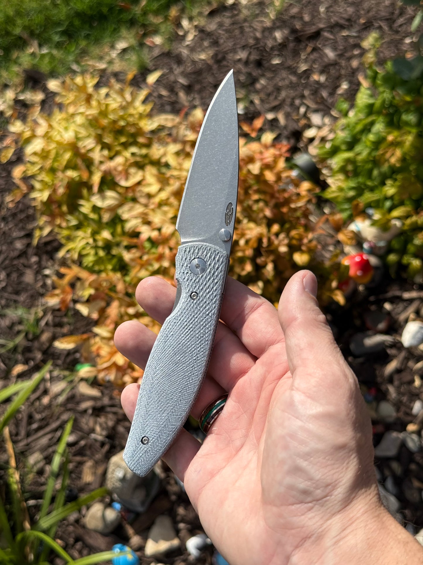 TRM ATOM Linerlock Knife – Denim Micarta 3D-Contoured Scales, MagnaCut Blade – Made in USA (Denim Micarta Lizard)