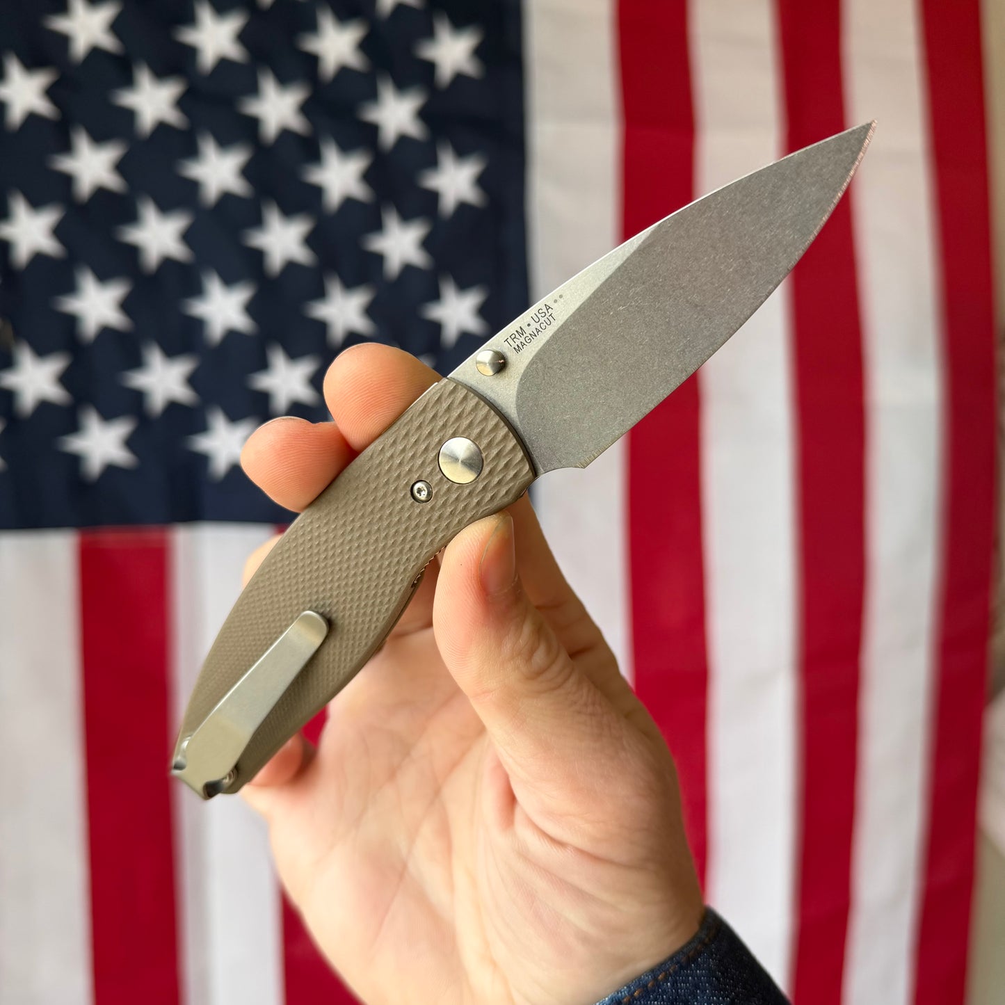 The Back Door: TRM Neutron 2 LL - Earth Brown G10 3D Contoured Lizard Skin, Mike IRIE MagnaCut Blade (Blemish)