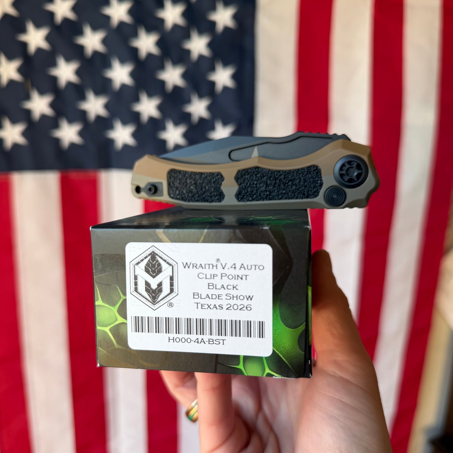 Heretic Knives Wraith Auto Knife – Texas Edition, 3.7” MagnaCut Blade, Two-Tone Tan – Made in USA