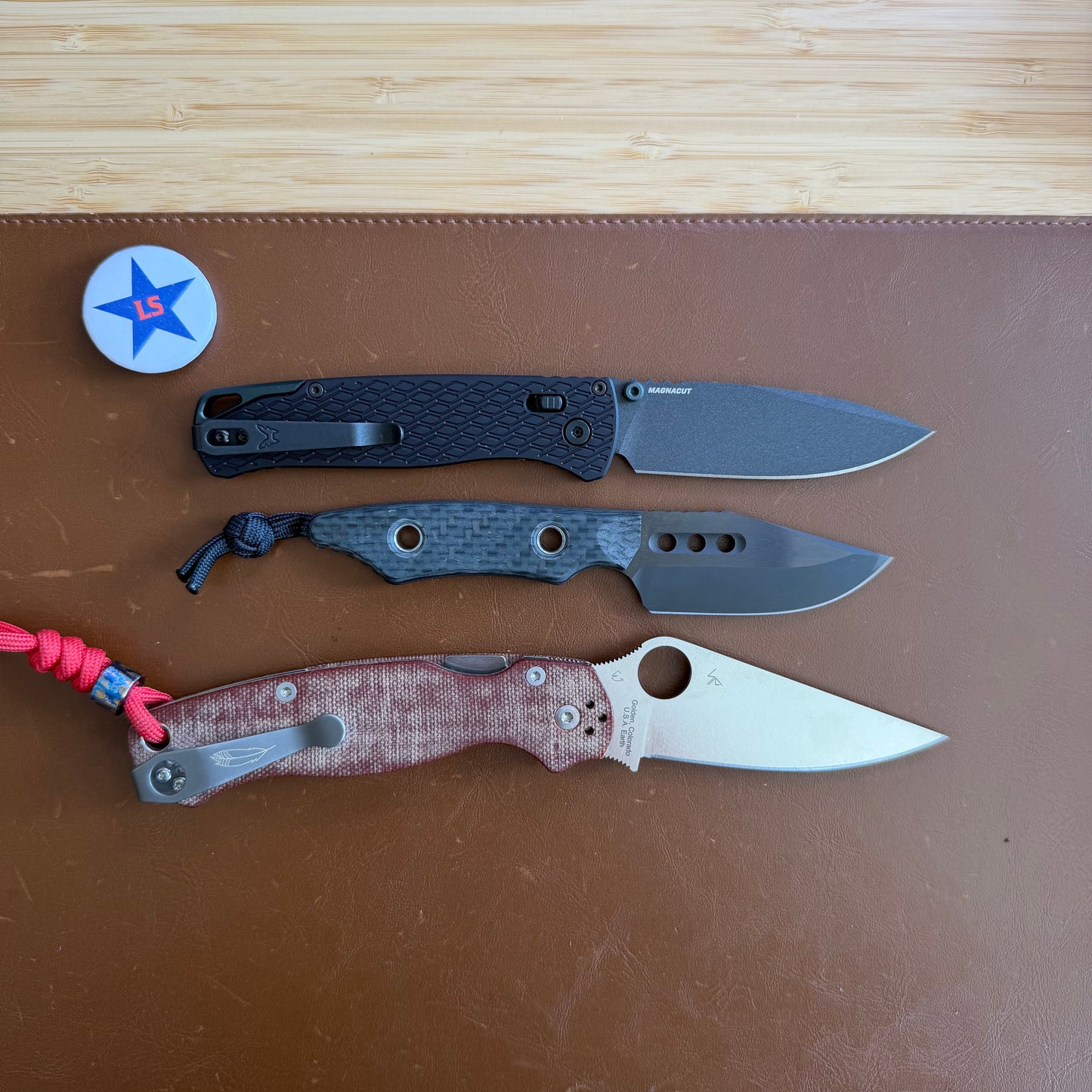 Heretic Kobold Bowie 2.56" Fixed Blade – DLC Black MagnaCut, Glow Carbon Fiber – Made in USA (H065-6A-GLOCF)