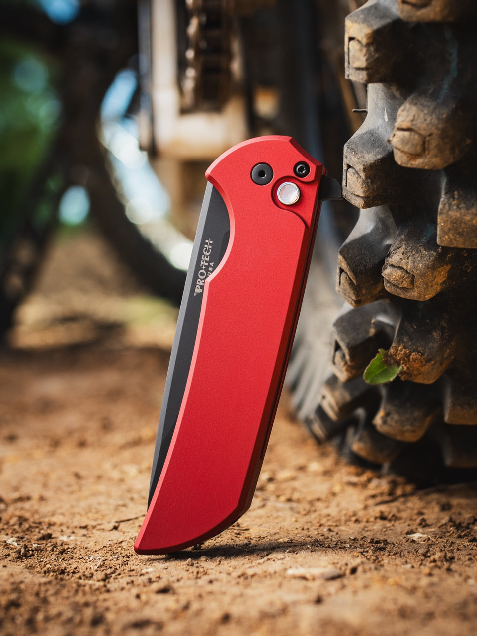Pro-Tech Mordax - Red Aluminum, DLC CPM-MagnaCut Flipper - Made in USA (MX103-LTD Red)