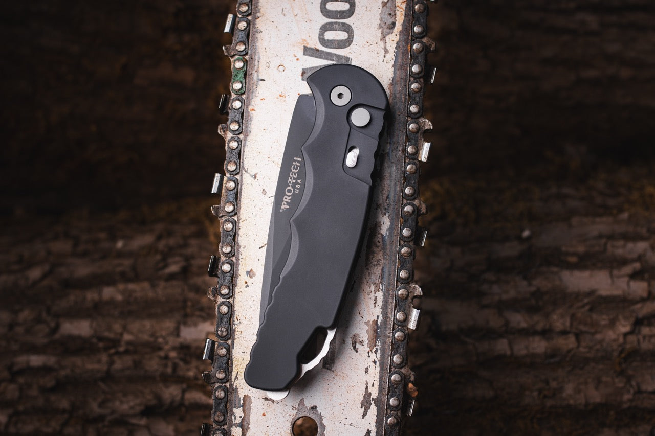 Pro-Tech Tactical Response 4 Auto - Black Aluminum, DLC CPM-MagnaMax, 4in Saber Grind - Made in USA (T4103 MM)