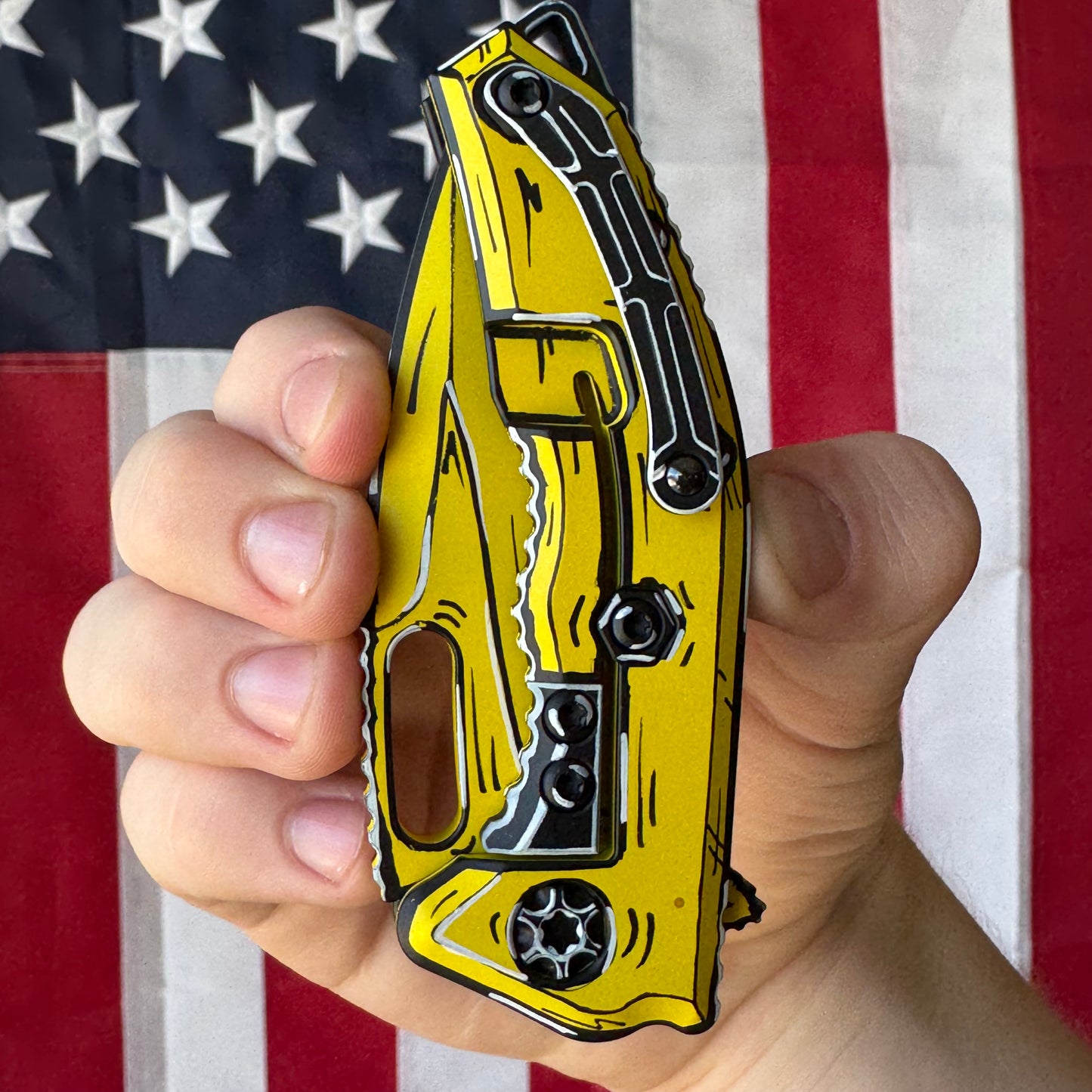 Heretic Medusa Manual - Yellow Cel Shade, MagnaCut Tanto - Made in USA (H009-CS-YW)