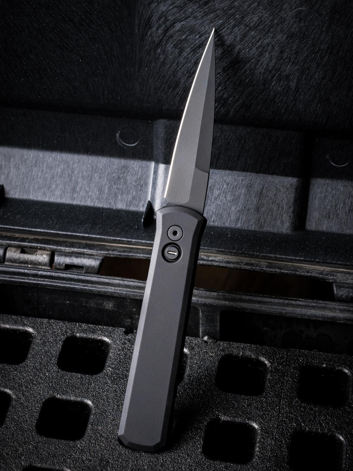 Pro-Tech Godfather Operator Automatic Knife – Solid Black Handle, Sterile Black 154CM Blade, Tritium Push Button, 4″ – Made in USA (921 OPERATOR)