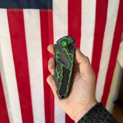 Heretic Pariah Toxic Magma Green Aluminum 3.75 inch MagnaCut Automatic Button Lock Knife – Made in USA (H048MAGTX)