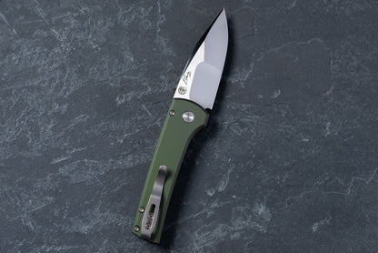 Pro-Tech 2026 Scapegoat Compact Custom 003 Knife – Green Aluminum, Mike Irie 154CM, Automatic – Made in USA (2026 Scapegoat Compact Custom 003)