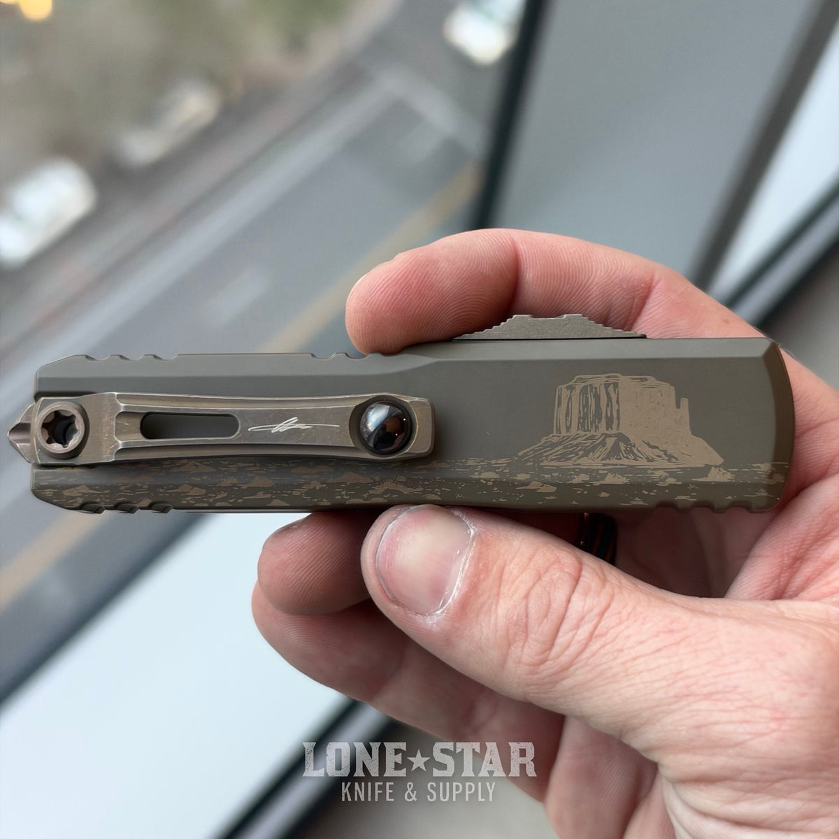 Microtech UTX-85 D/E Gen IV, Blade Show West 2026 Exclusive, 3.1" M390MK Bronzed Apocalyptic, Engraved Aluminum - Made in USA (12324-13APS-BSW)