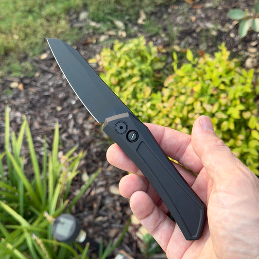 Operator Oligarch - All Black, DLC MagnaCut Wharnecliffe Blade, Tritium Button