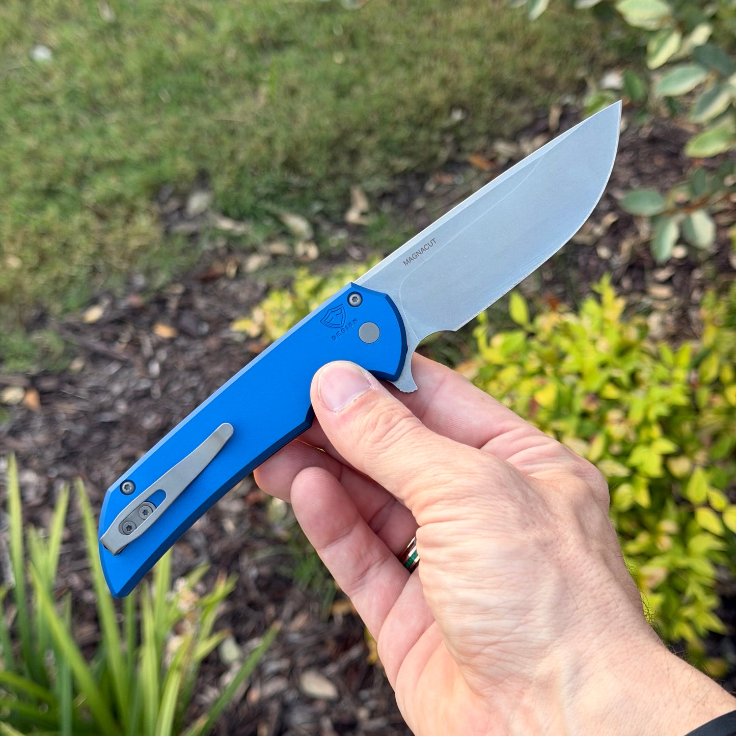 Mordax - Solid Blue, Stonewashed MagnaCut
