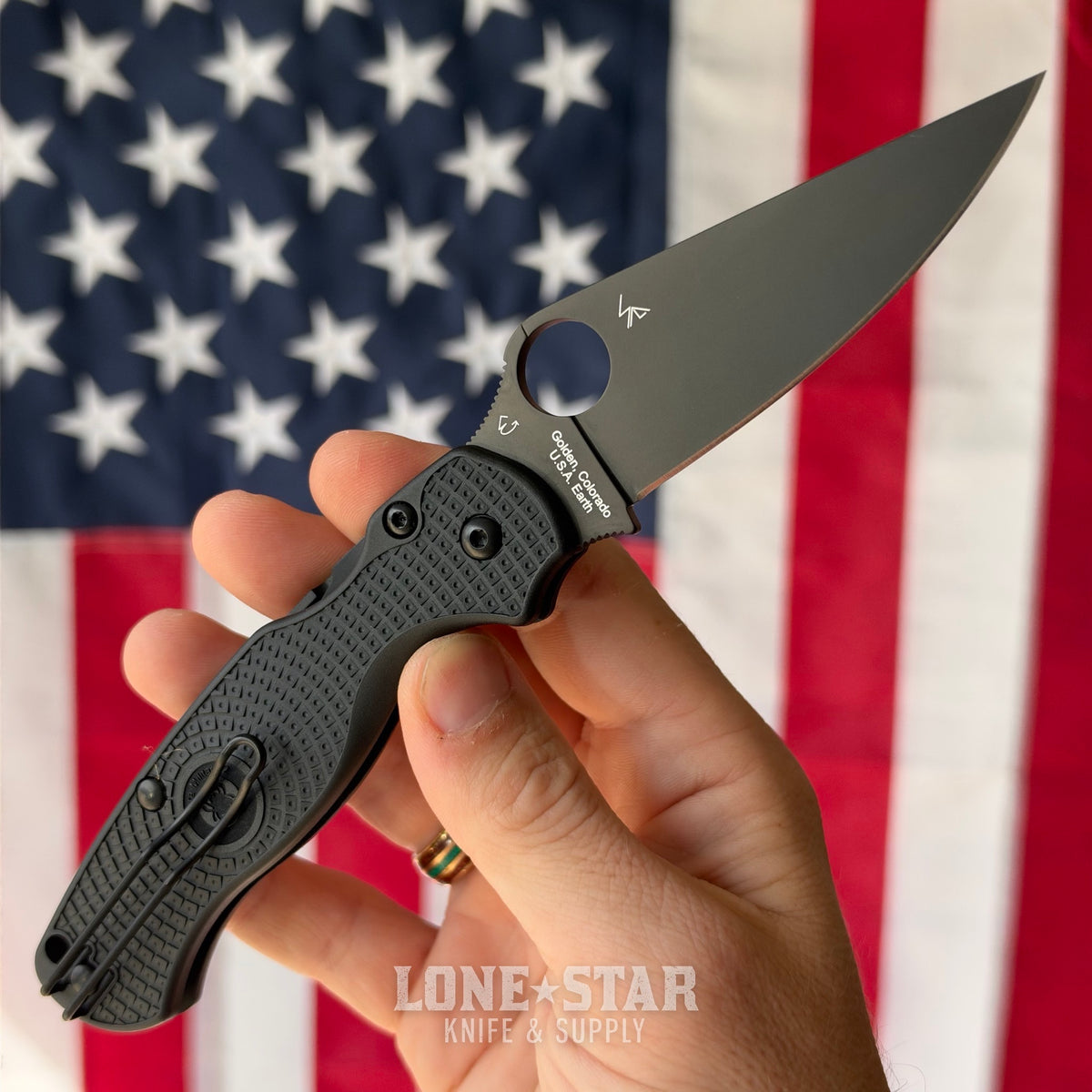 Spyderco Para Military 2 Lightweight Knife, 3.47" Black DLC CTS BD1N, Black FRN, Compression Lock, Made in USA (SC81PBBK2)