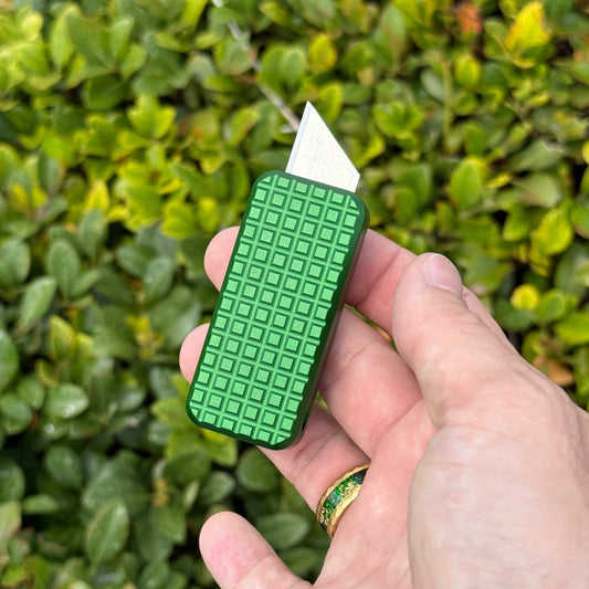 Rivery MFG Zero Utility Knife – Grenade Pattern, 6061 Aluminum, Retractable Blade – Made in USA