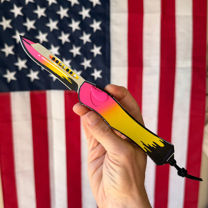 Heretic Cel Shade Pink Lemonade HYDRA V4 Recurve Knife, Magnacut Blade, Automatic OTF – Made in USA (H408-CS-PL)