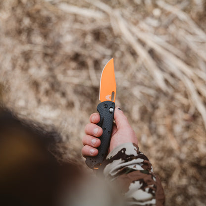 Benchmade Taggedout 3.5" AXIS Lock – Carbon Fiber, CPM-MagnaCut Orange Cerakote, Hunting Folder – Made in USA (15535OR-01)