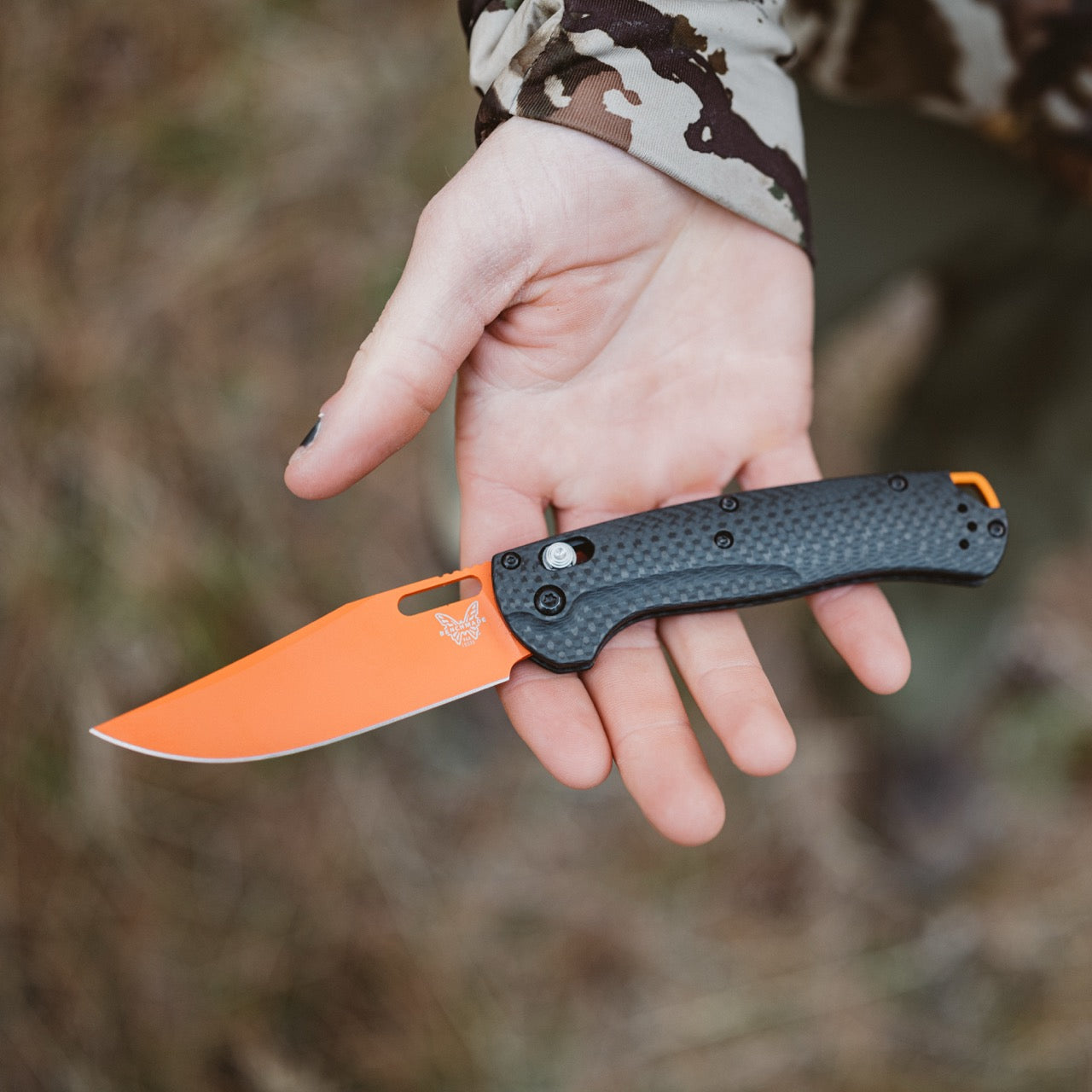 Benchmade Taggedout 3.5" AXIS Lock – Carbon Fiber, CPM-MagnaCut Orange Cerakote, Hunting Folder – Made in USA (15535OR-01)