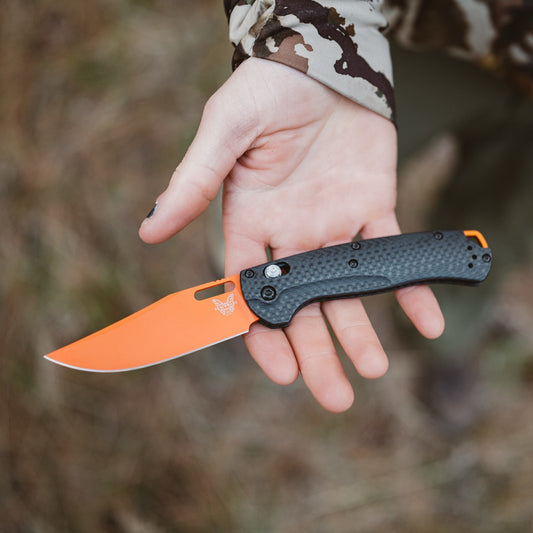 Benchmade Taggedout 3.5" AXIS Lock – Carbon Fiber, CPM-MagnaCut Orange Cerakote, Hunting Folder – Made in USA (15535OR-01)