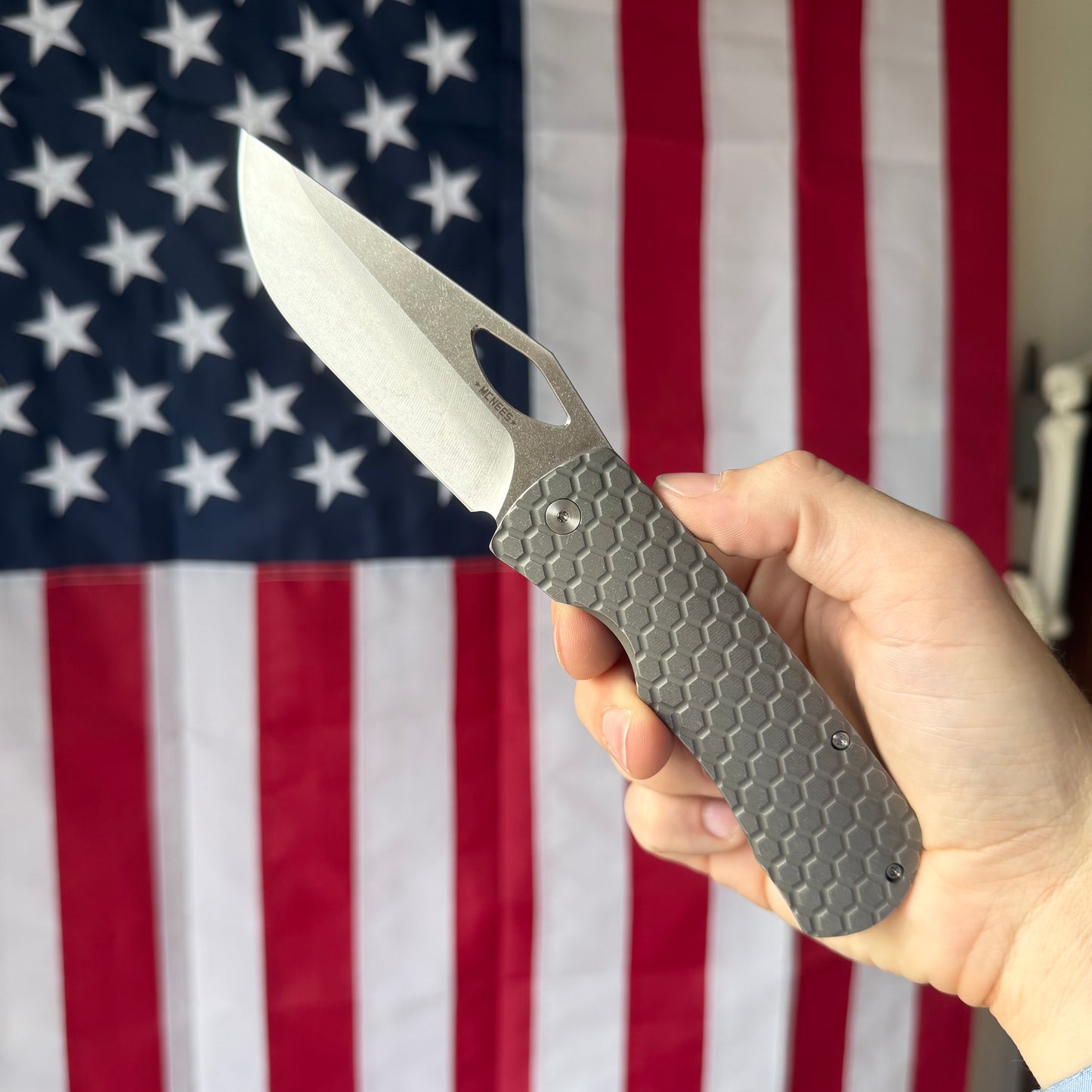 Honeycomb Dixon Folding Knife – Titanium Frame Lock, 3.75″ MagnaCut Blade, Made in USA