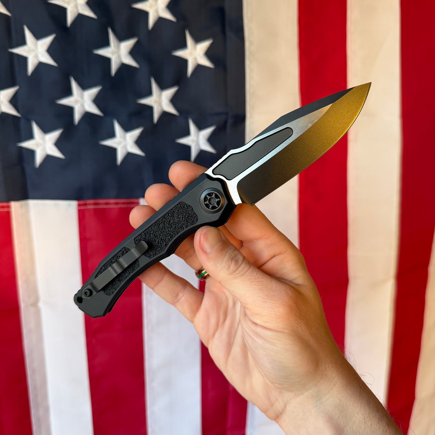 Heretic Wraith SE Automatic Knife – 3.5″ Two-Tone Black Tactical MagnaCut Blade – Made in USA (H000-10A-T)