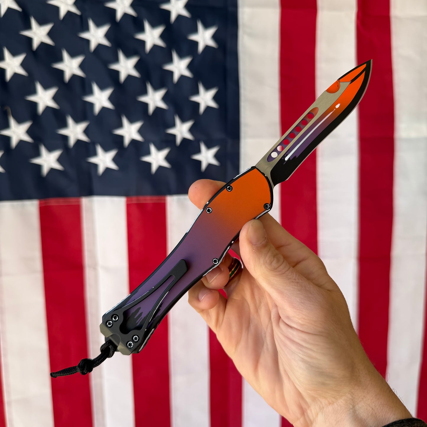 Heretic Cel Shade Horror Night HYDRA V4 Recurve Knife, Magnacut Blade, Automatic OTF – Made in USA (H408-CS-HN)