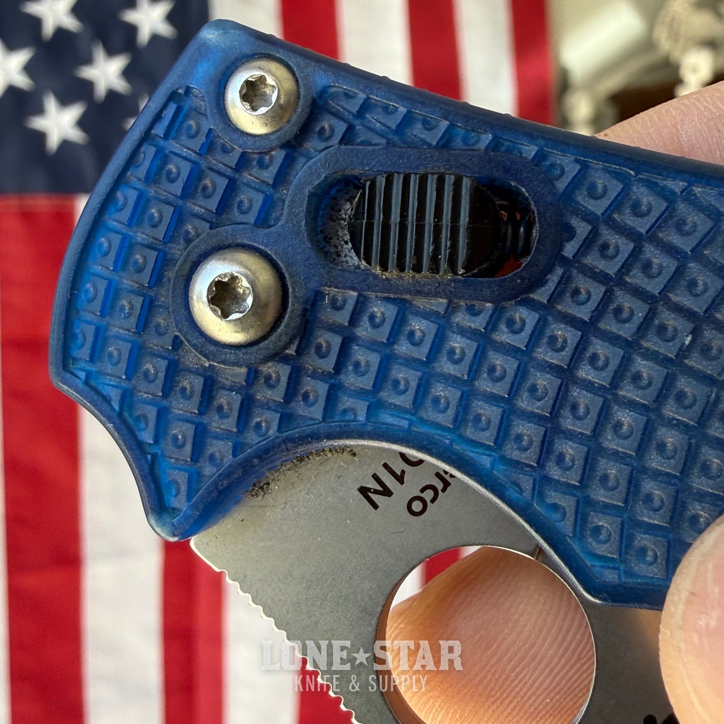 The Back Door: Used - Spyderco Manix 2 Lightweight C101PBL2 3.37" Drop Point, CTS-BD1N, Blue FRCP, Ball Bearing Lock - Made in USA