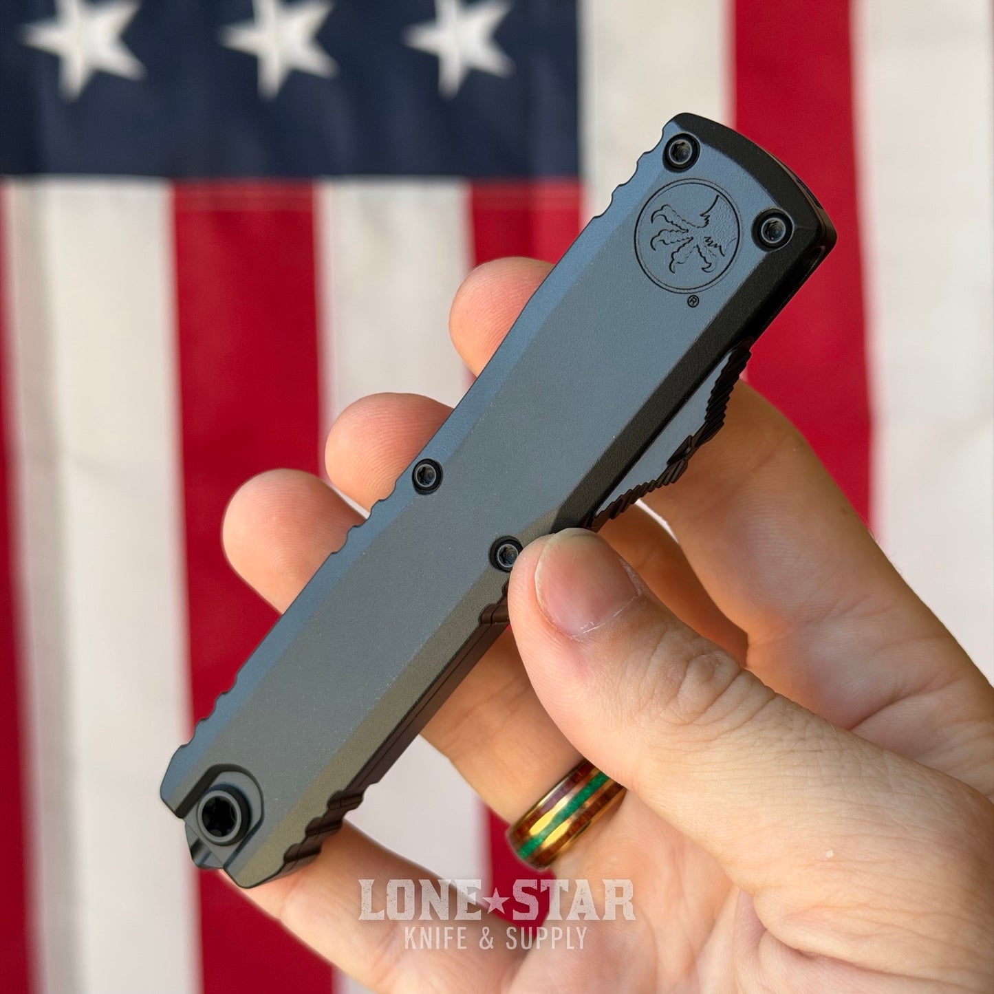 Microtech Ultratech Gen III ZBP S/E OTF Auto Knife - Black Aluminum, 3.55" M390MK, Deep Engraved USA Flag - Made in USA (1121-1T-DFLAG)