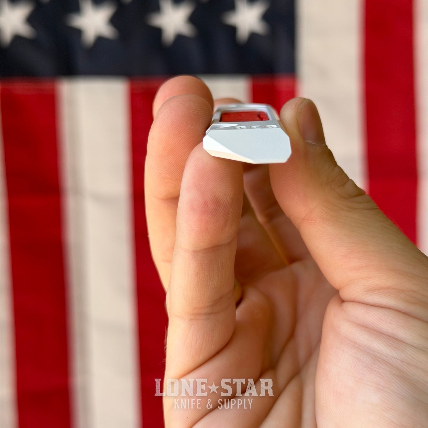 OEGEDCxLSKS MERICA Good Luck Pry - White Cerakote Titanium, G10 Flag Inlay, Blue deep carry clip - Lone Star Exclusive - Made in USA (OEG-LSKS-MERICAGLP)