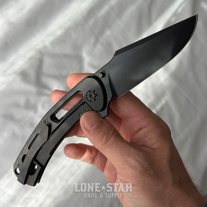 Nicholas Nichols Guppy 3.5 - 3.5" DLC MagnaCut, Black and Blue Weave Carbon Fiber, Full DLC Titanium Framelock - Made in USA (NN-GUPPY35-BLUWEAVE-DLC)