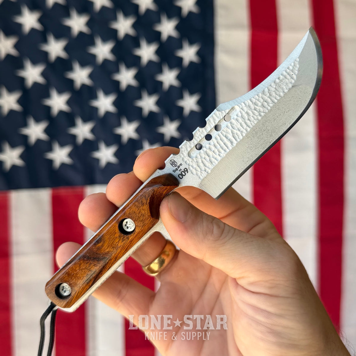 Severed Metal Works Squire V3 3.3" Fixed Blade, MagnaCut, Desert Ironwood, Silver Gunkote, Serial 009 - Made in USA (SMW-SQUIREV3-009)