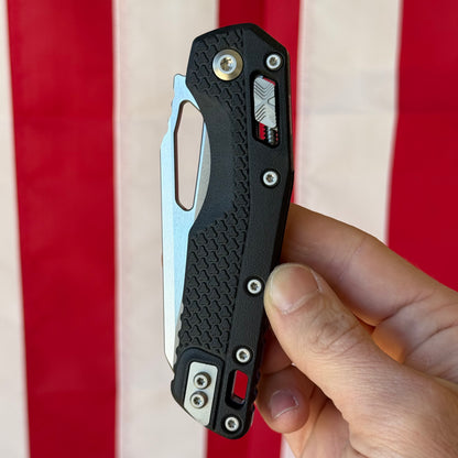 Microtech MSI Ram-Lok Tri-Grip Black Knife, 3.8″ Sheepsfoot M390MK Blade, Blue Backspacer – Made in USA (MCT210T-10PMBKA1)