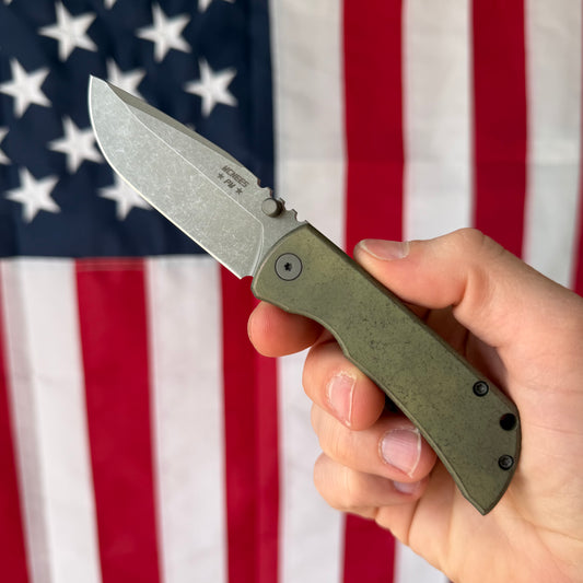 McNees PM MAC 2 GEN 2, 3″ Blade, Green Anodized Titanium, Atomic Stonewashed MagnaCut, Bronze Hardware, Made in USA (Model 2444)