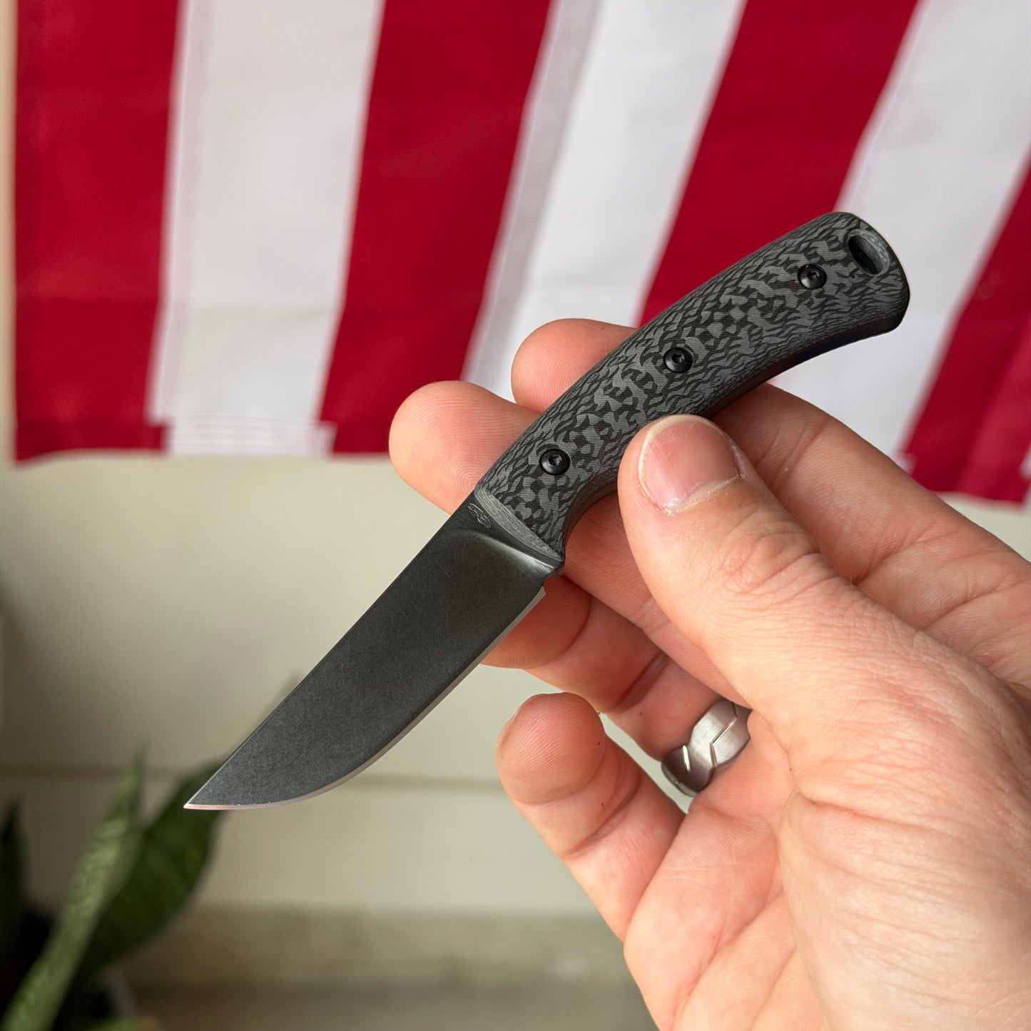 TRM Tagalong Special Edition DLC Fixed Blade Knife – MagnaCut, Carbon Fiber Scales, Black Leather Sheath – Made in USA