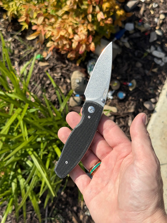 TRM Neutron 2 Framelock – Jet Black Coarse‑Textured G10, MagnaCut Blade – Made in USA