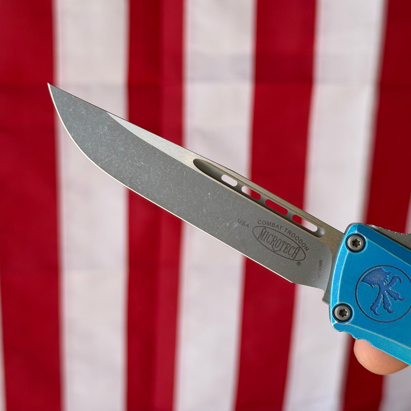 The Back Door: Combat Troodon Gen III S/E OTF Automatic Knife – Marbled Blue Aluminum Handle, 4″ Bohler M390MK (1143-10 MBL) (Used)