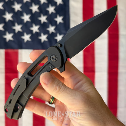 Nicholas Nichols Guppy 3.5 - 3.5" DLC MagnaCut, Black and Blue Weave Carbon Fiber, Full DLC Titanium Framelock - Made in USA (NN-GUPPY35-BLUWEAVE-DLC)