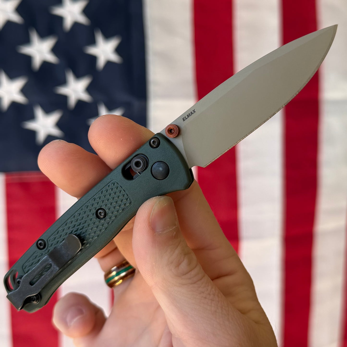 The Back Door: Benchmade Mini Bugout®, Taiga Green Grivory Handle, Tan ELMAX Blade, 2.82″, Made in USA (533TN-2601) (Return)