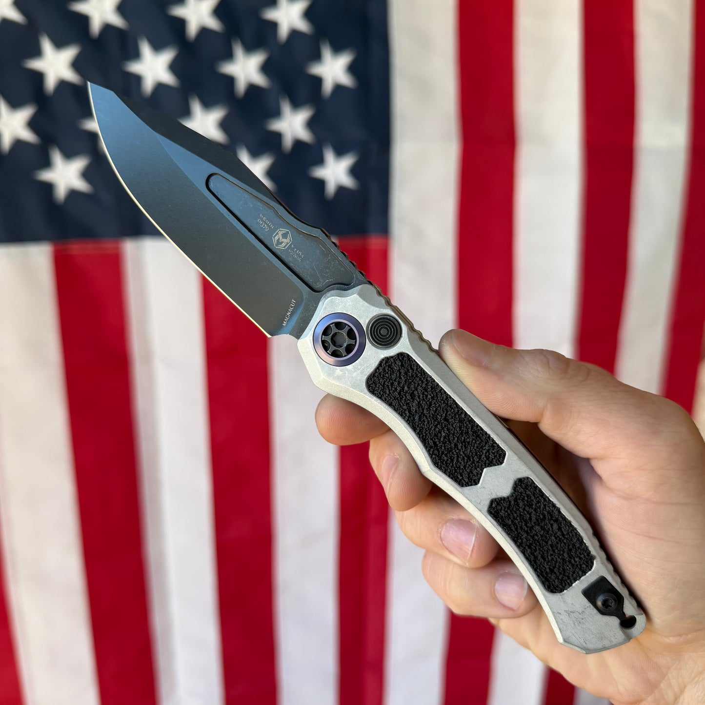 Heretic Knives Wraith V4 SE Auto Knife – 3.7” MagnaCut Blade, Blizzard Chassis, Battleworn Black – Made in USA