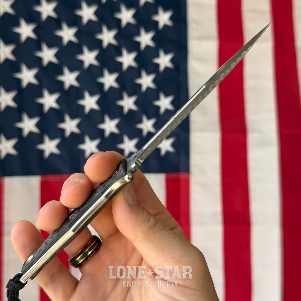 Heretic Mini Nephilim 4" MagnaCut Dagger, Stonewash Fully Serrated, Carbon Fiber Scales, JRE Leather Sheath - Made in USA (H069-2C-CF)