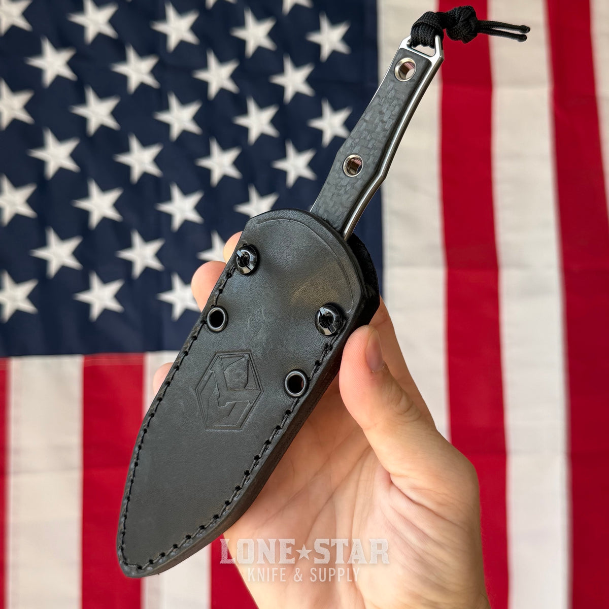 Heretic Mini Nephilim 4" MagnaCut Dagger, Stonewash Fully Serrated, Carbon Fiber Scales, JRE Leather Sheath - Made in USA (H069-2C-CF)