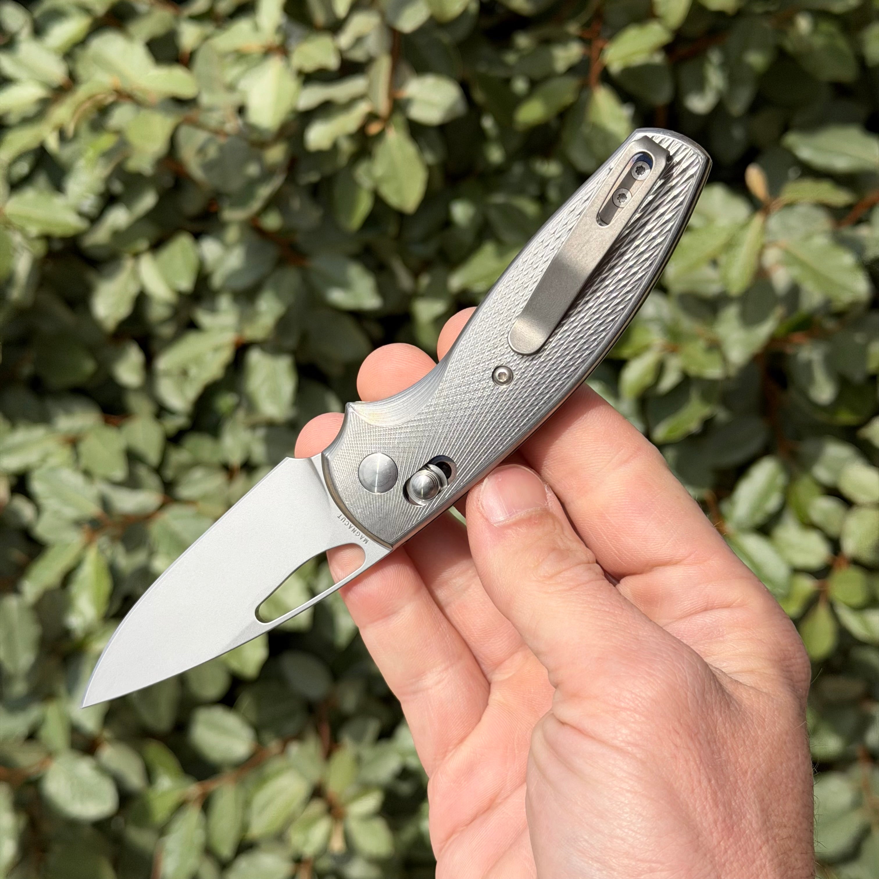 TRM BULLDOG Rev. B Knife – MagnaCut Blade, 3D Contoured Titanium