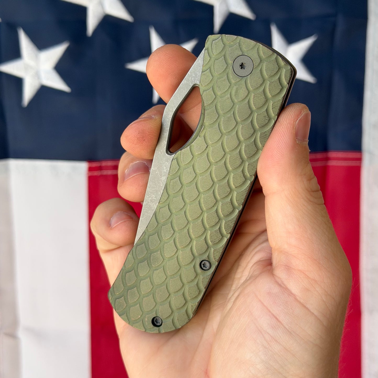 McNees Dixon 3.75″ Knife – Dragonscale Green/Bronze Titanium, MagnaCut Atomic Stonewash, Frame Lock – Made in USA (2532)