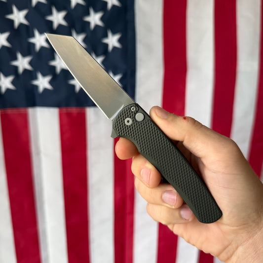 The Back Door: Pro-Tech Malibu Knife – Textured Green Handle, Smoky Grey DLC MagnaCut Reverse Tanto Blade, 3.25″ – Made in USA (5406-SG) (Return)