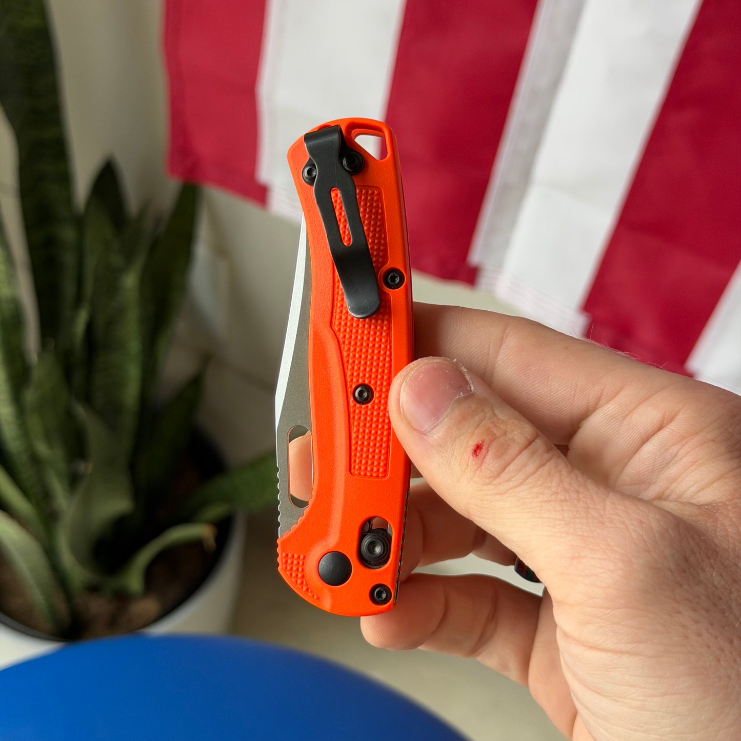 The Back Door: Benchmade Mini Taggedout Knife – 3.04” CPM-154 Blade, Orange Grivory Handle, AXIS Lock – Made in USA (15533) (Used)