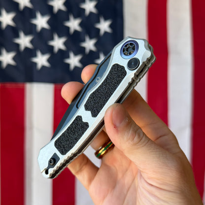 The Back Door: Heretic Knives Wraith V4 SE Auto Knife – 3.7” MagnaCut Blade, Blizzard Chassis, Battleworn Black – Made in USA (Demo)