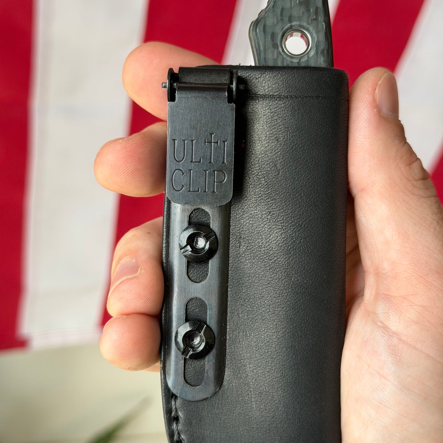 Heretic Kobold Bowie 2.56" Fixed Blade – DLC Black MagnaCut, Glow Carbon Fiber – Made in USA (H065-6A-GLOCF)