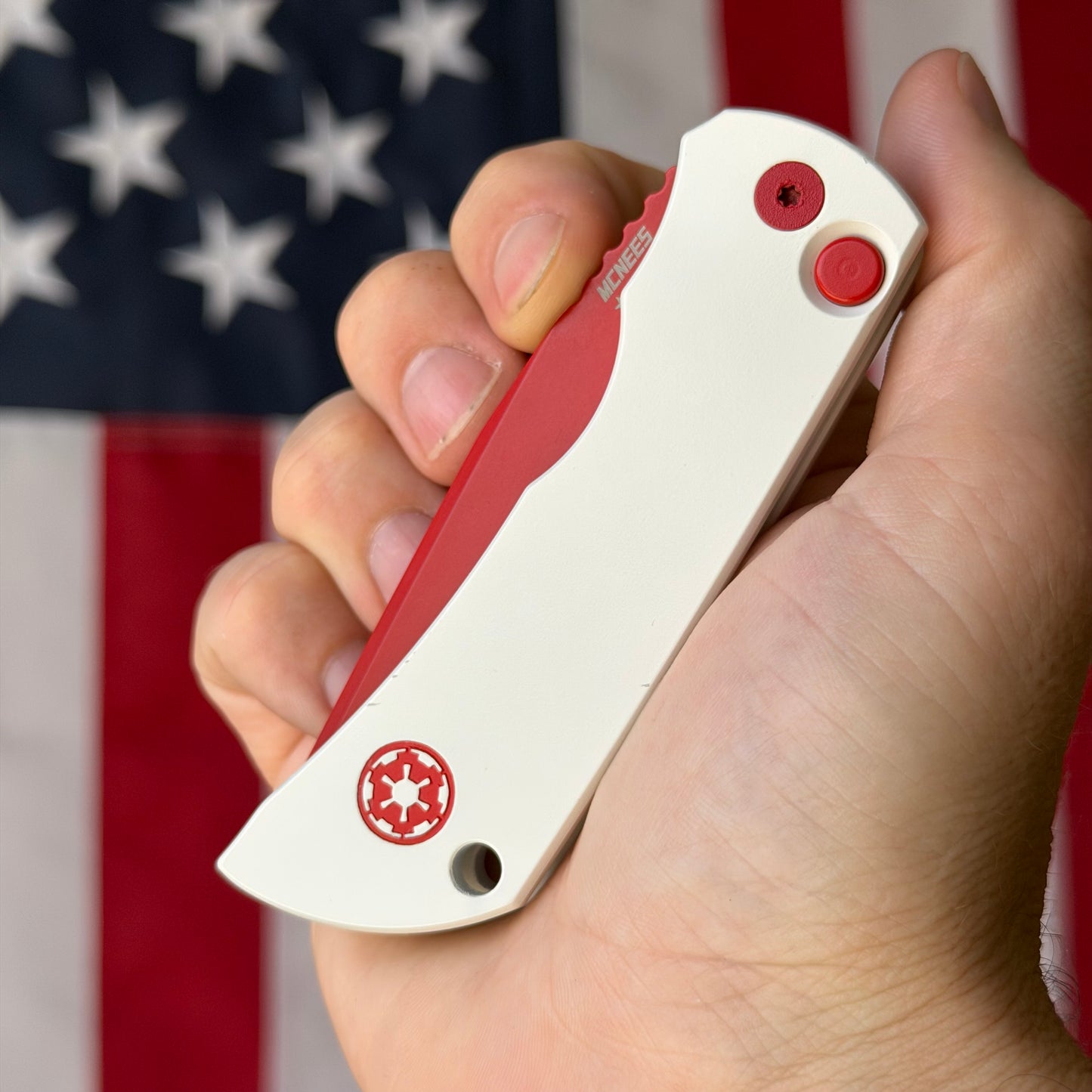 The Back Door: Used – McNees White Stormtrooper AutoMAC 3.25" Auto – White Aluminum, MagnaCut, Star Wars Inspired, Rare – Made in USA