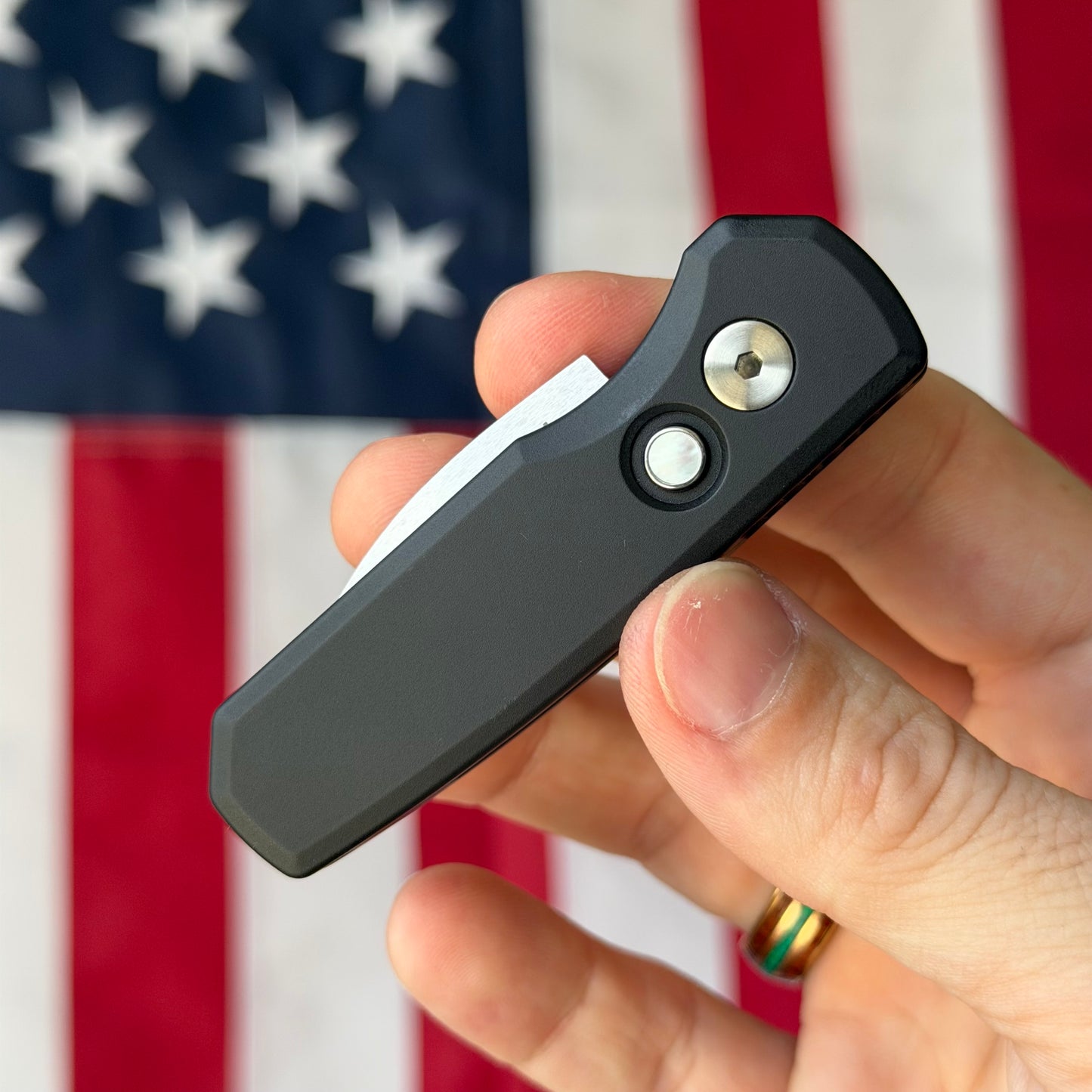 The Back Door: Runt 5, Compact Automatic Knife, Made in USA (Return)