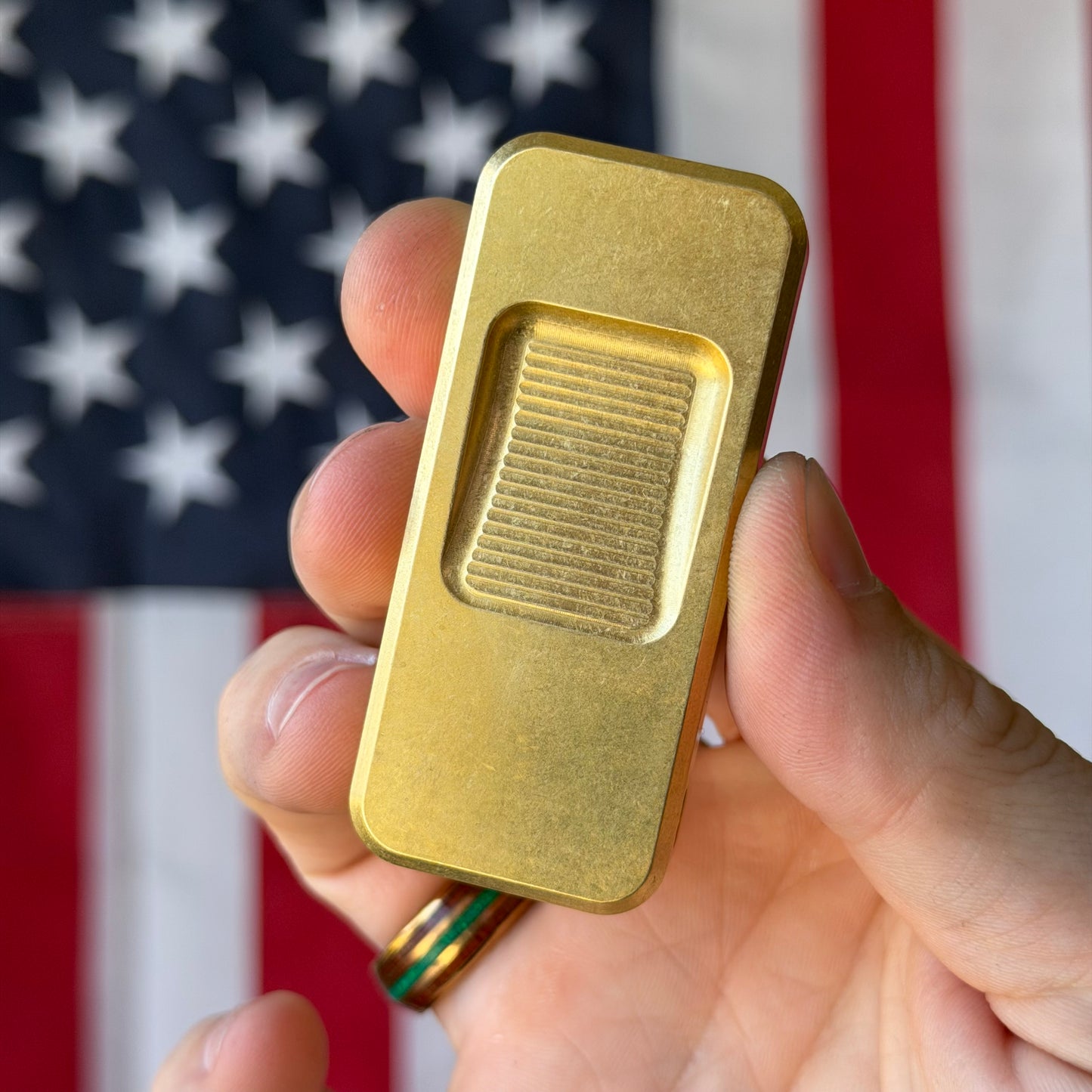Rivery MFG Zero Agent Newton - Brass