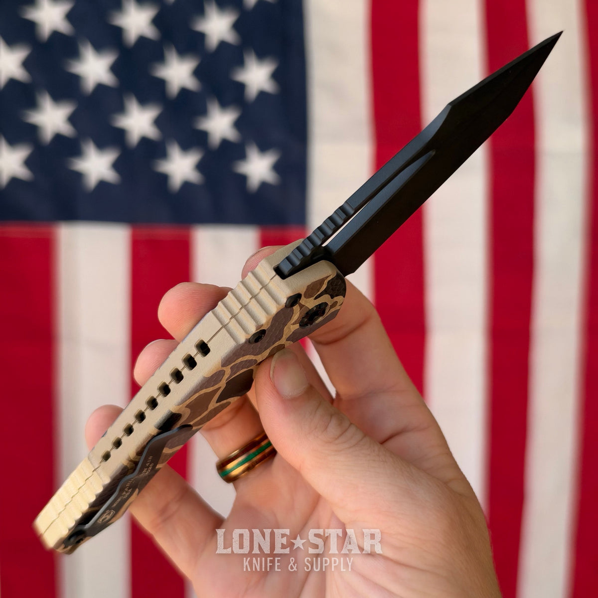 Heretic Mini Pariah Manual Duck Camo, 3.36" MagnaCut Black Tanto, Glass Packed Polymer Chassis - Made in USA (H053-DC)