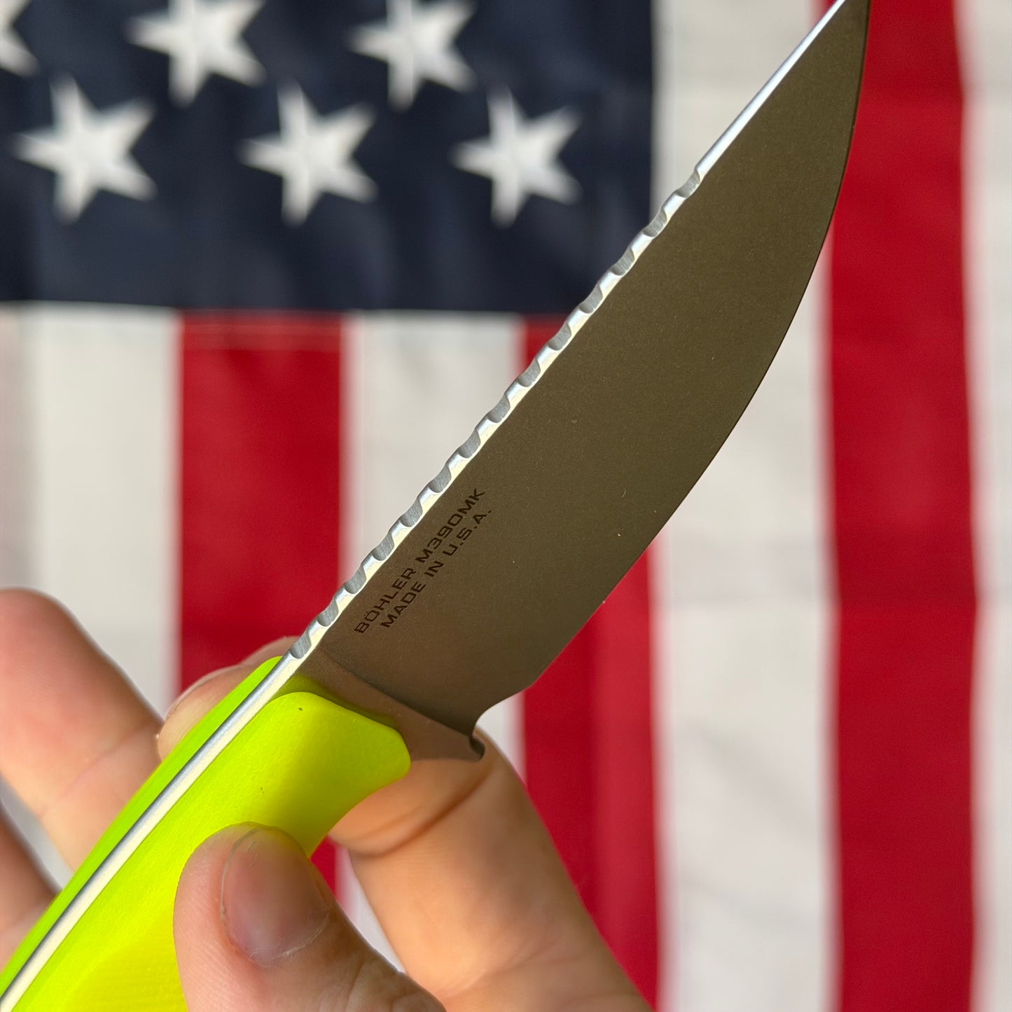 Microtech Akris 3.7" Fixed Blade – High Visibility G10, M390MK Stonewash, Leather Sheath – Made in USA (95-10HV-1)